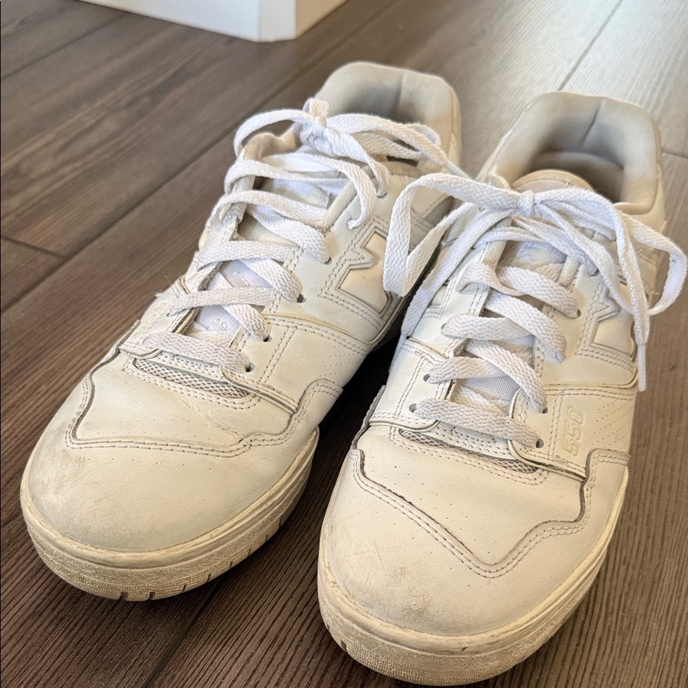 Women's White Casual Lace-Up New Balance 550 Sneakers